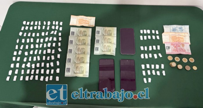Un total de 132 envoltorios de pasta base fueron incautados por Carabineros durante el procedimiento realizado en Villa Renacer 1, en Rinconada.