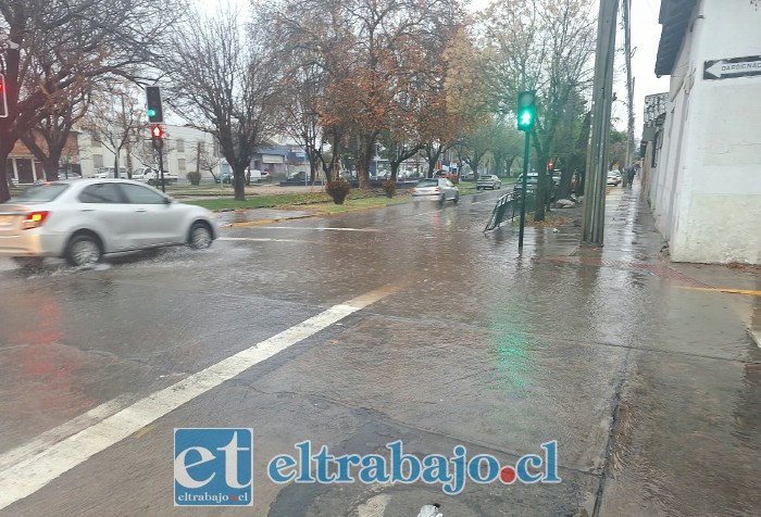 Lluvia de octubre hizo recordar el invierno en Aconcagua.